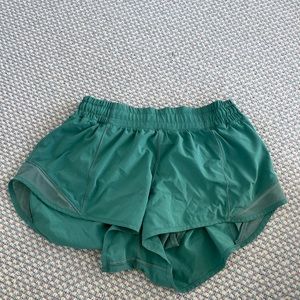 green lululemon hotty hot shorts
